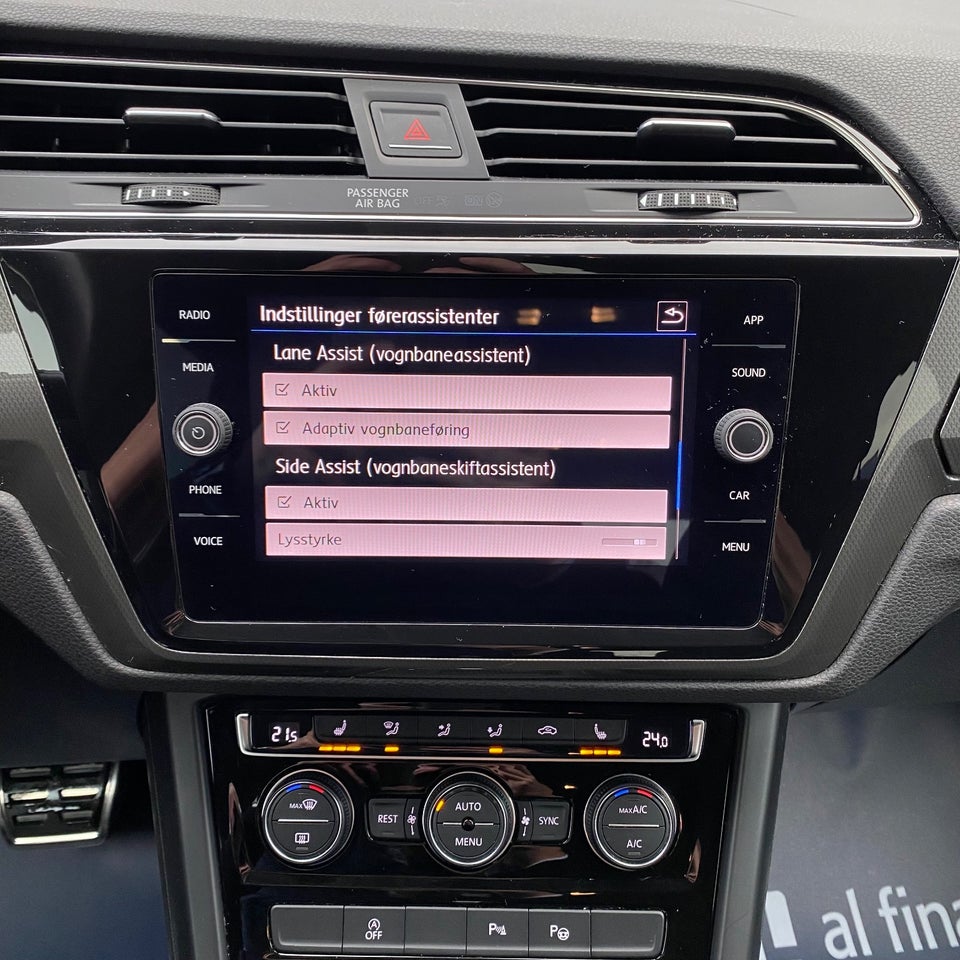 VW Touran 1,6 TDi 115 IQ.Drive DSG 7prs 5d