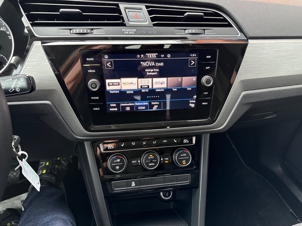 VW Touran 2,0 TDi 122 Comfortline Van 5d