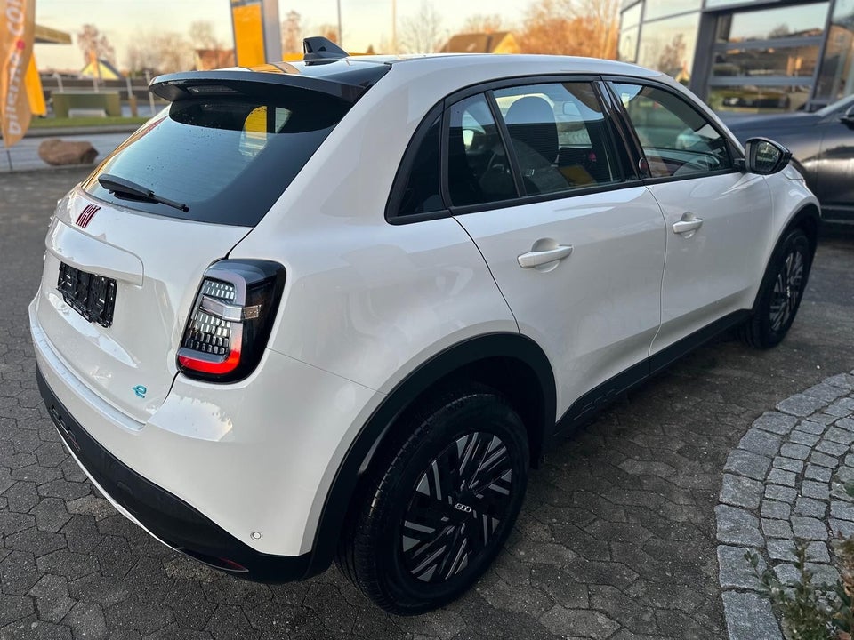 Fiat 600e 54 (RED) 5d