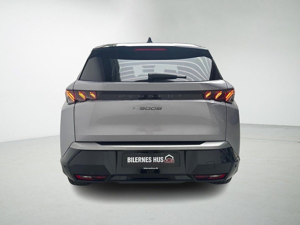 Peugeot e-5008 77 GT Pack AWD 7prs 5d