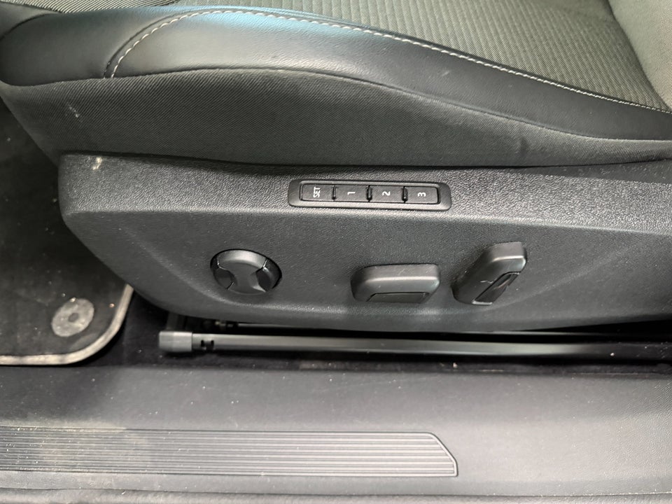 Skoda Enyaq 80 iV Loft 5d