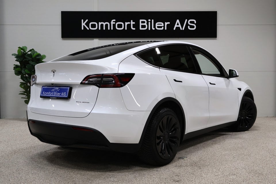 Tesla Model Y Long Range AWD 5d