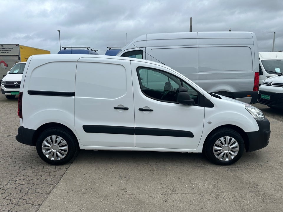 Peugeot Partner 1,6 BlueHDi 100 L1 ESG Flex Van 5d