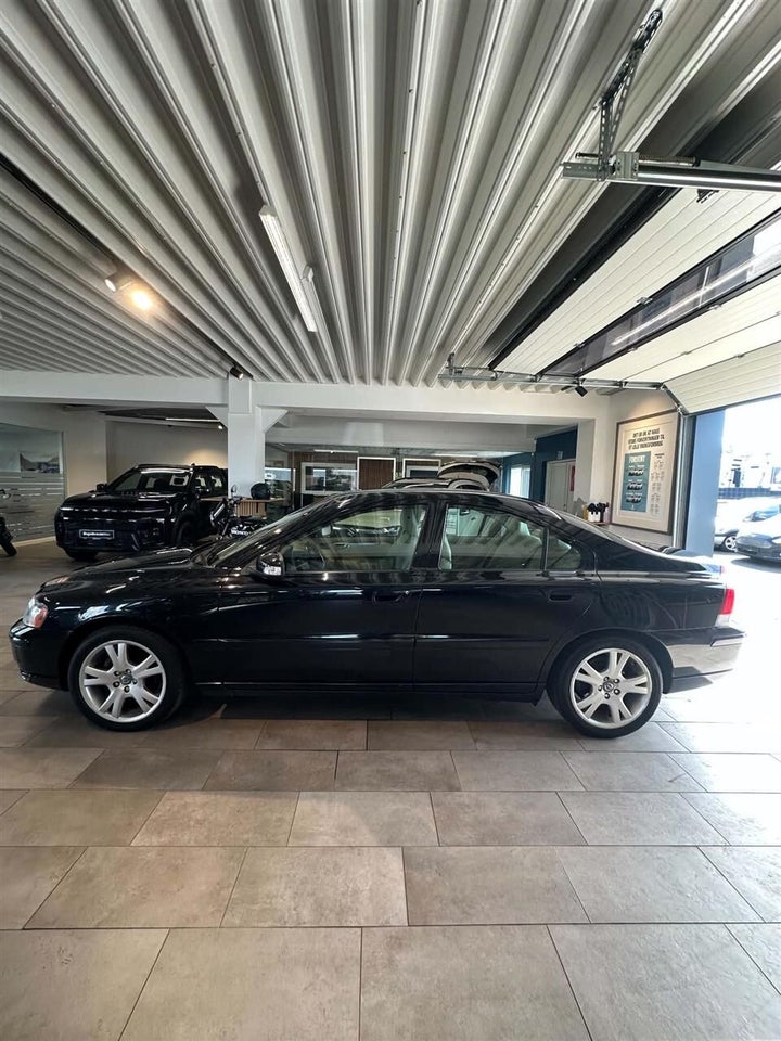 Volvo S60 2,4 140 aut. 4d