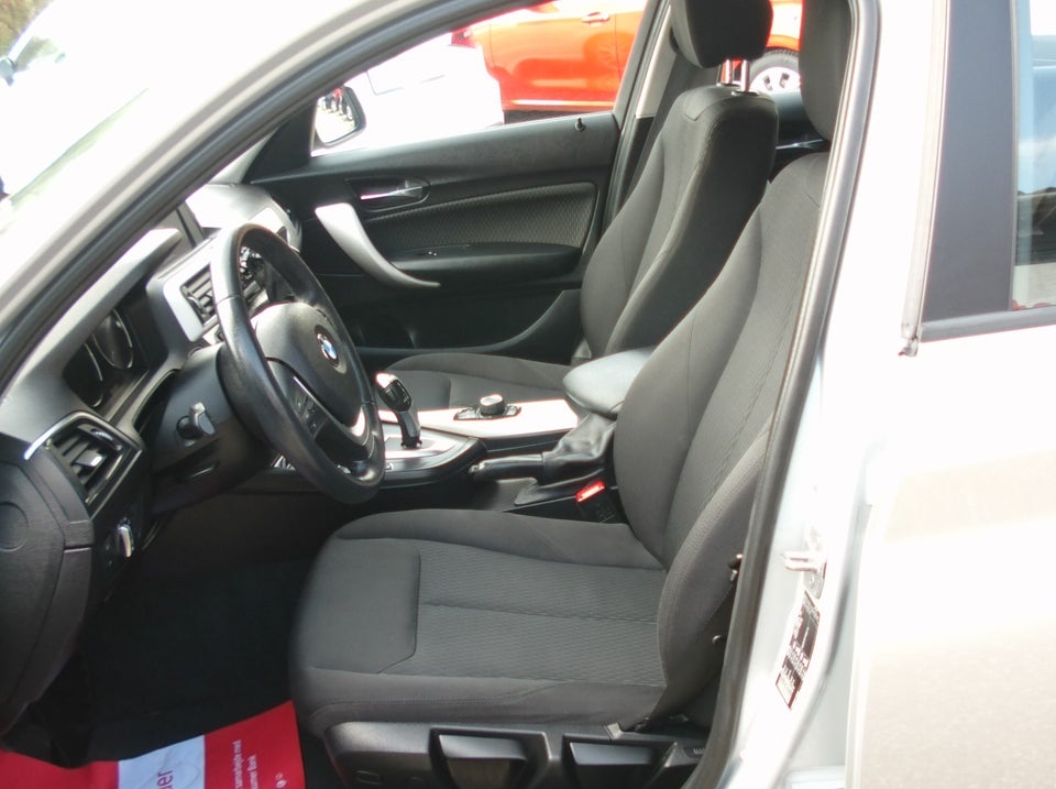 BMW 118i 1,5 Advantage aut. 5d