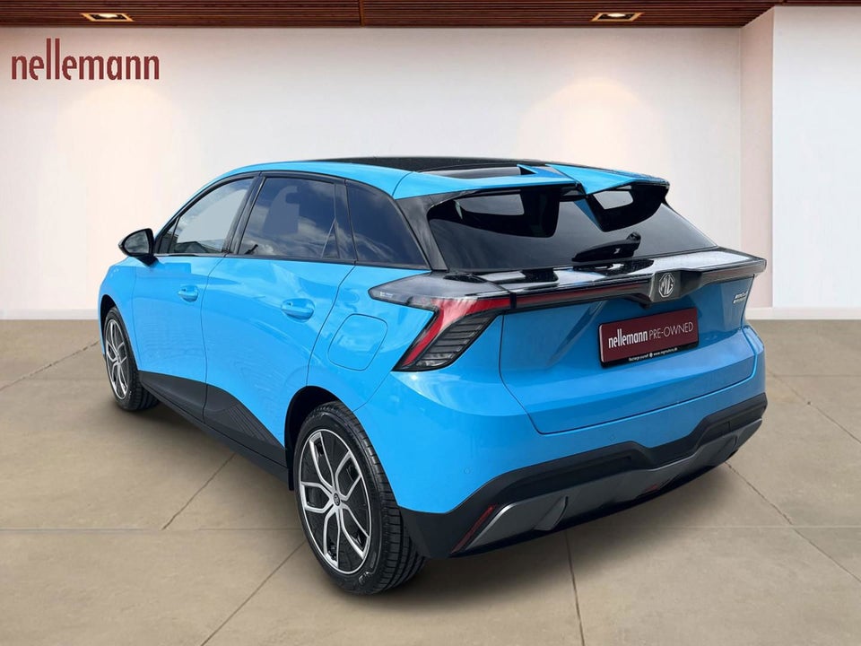 MG 4 77 Luxury Extended Range 5d