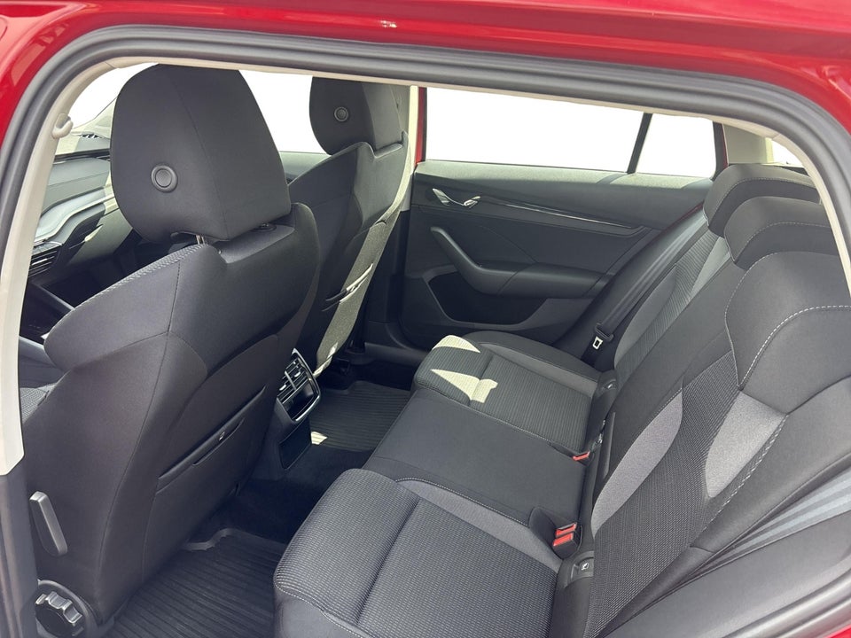 Skoda Octavia 1,4 TSi iV Ambition Combi DSG 5d