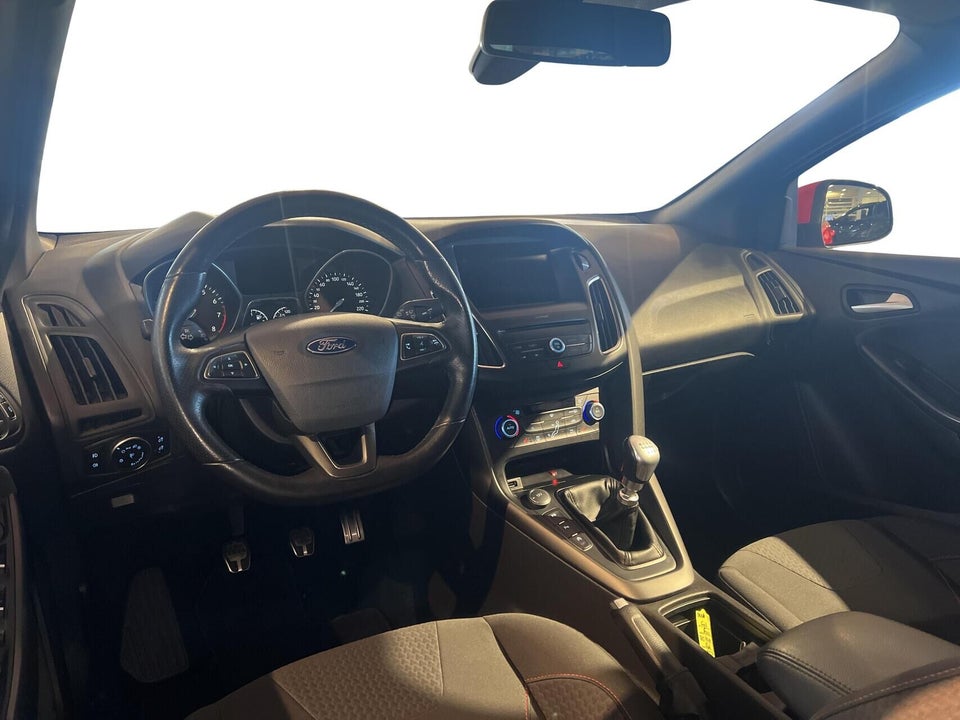 Ford Focus 1,0 SCTi 125 ST-Line+ 5d