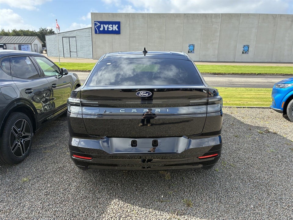 Ford Capri 82 Select Extended Range 5d