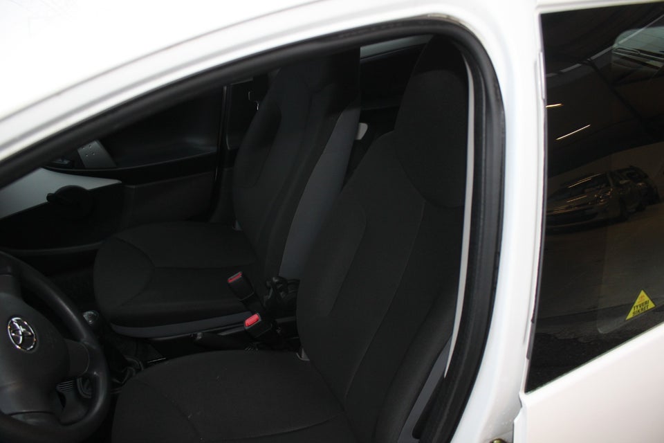 Toyota Aygo 1,0 Plus 5d