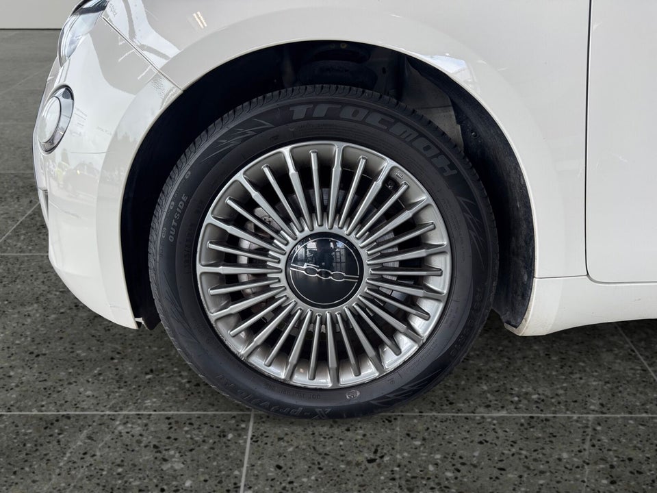 Fiat 500e 42 Icon 3d