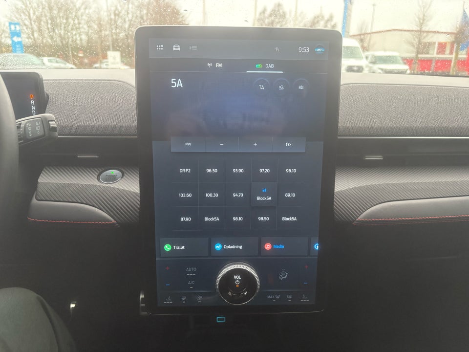 Ford Mustang Mach-E 98 Premium Extended Range AWD 5d