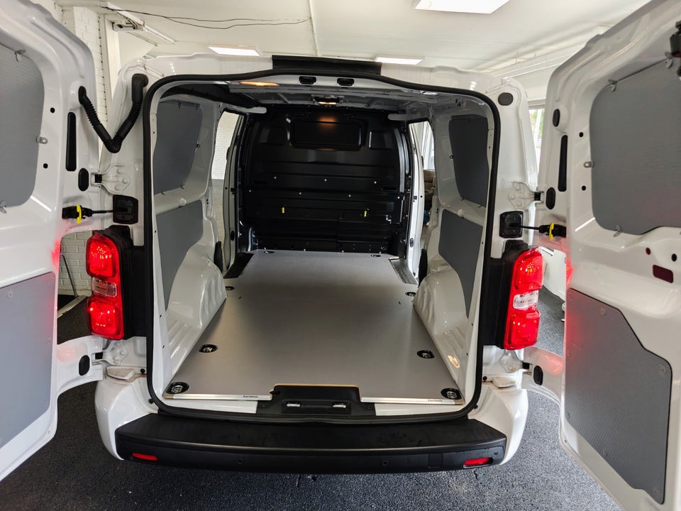 Peugeot Expert 2,0 BlueHDi 144 L3 Premium Van
