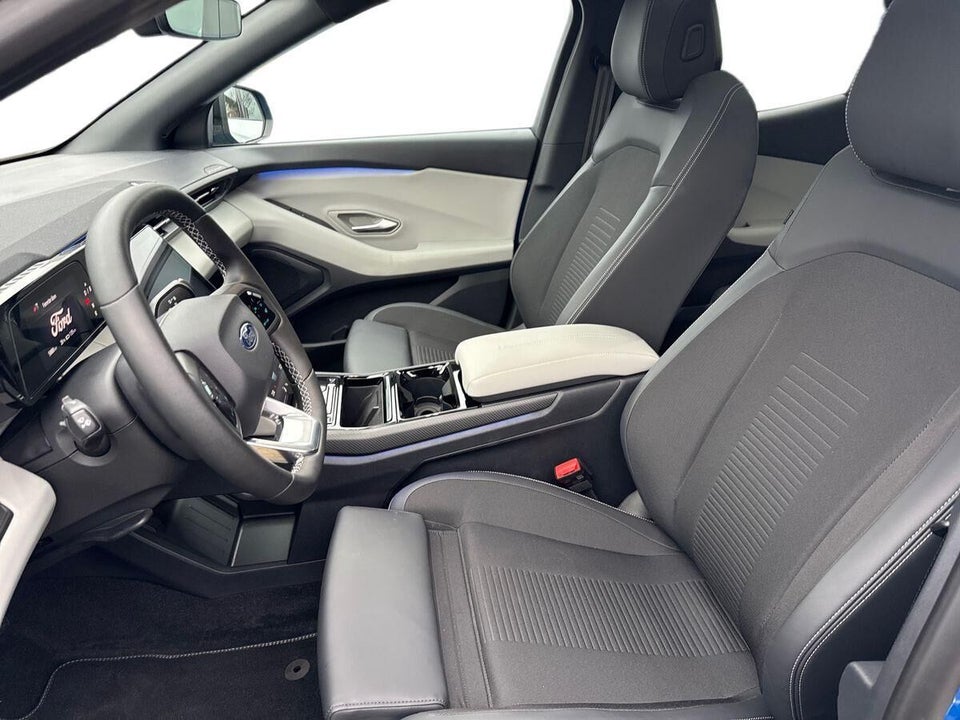 Ford Explorer 82 Premium Extended Range 5d