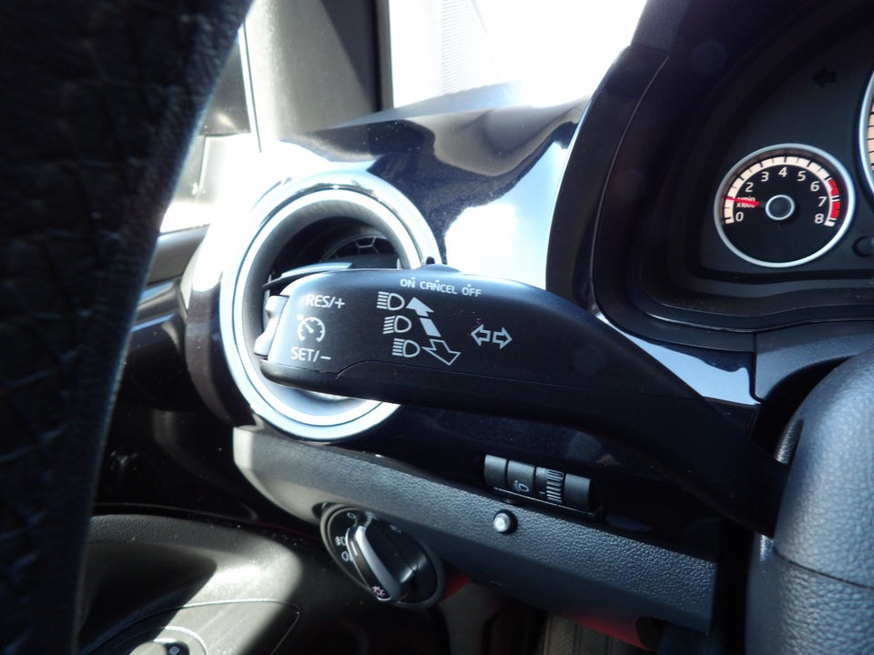 VW Up! 1,0 75 High Up! ASG 5d