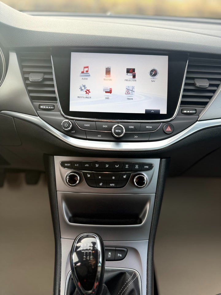 Opel Astra 1,4 T 125 Enjoy 5d