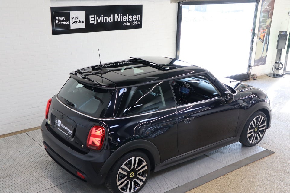 MINI Cooper SE Camden Edition 3d