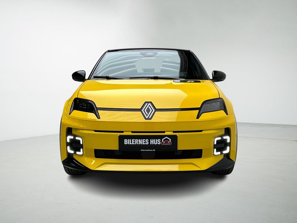 Renault 5 E-Tech 52 Iconic 5d