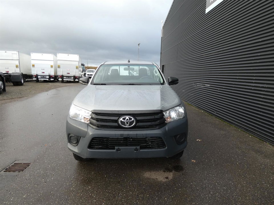 Toyota HiLux 2,4 D T2 Ex.Kab 4d