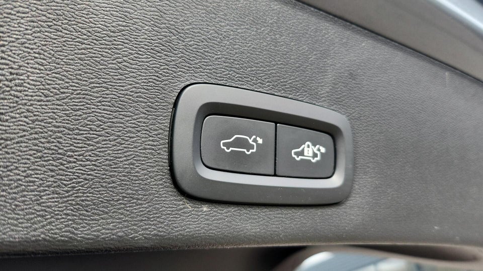 Volvo XC40 P6 ReCharge Core 5d