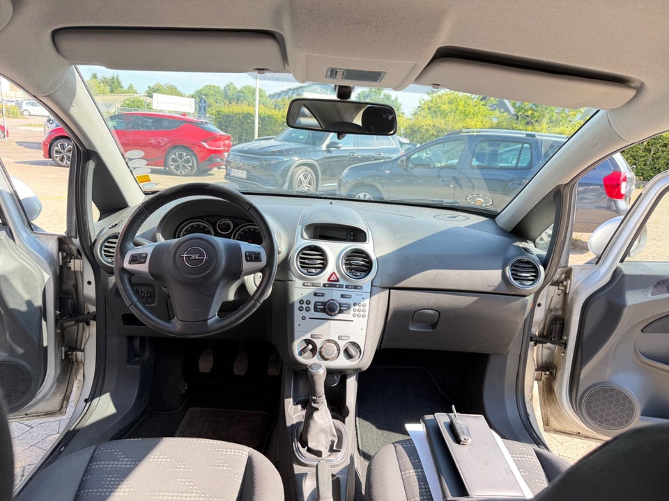 Opel Corsa 1,2 16V Cosmo 3d