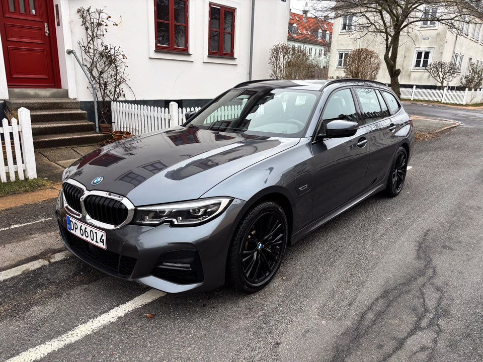BMW 330e 2,0 Touring M-Sport aut. 5d