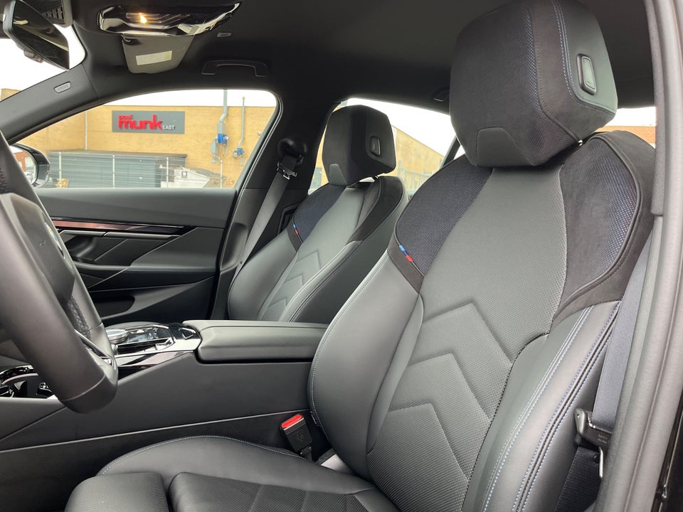 BMW i5 eDrive40 Fully Charged M-Sport 4d