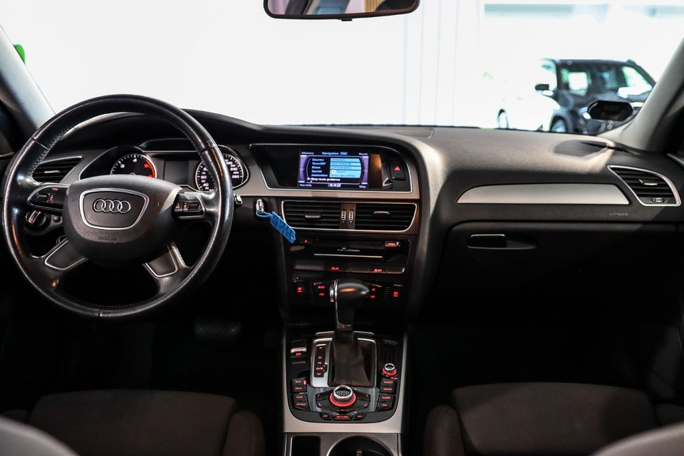 Audi A4 2,0 TDi 143 Avant Multitr. 5d