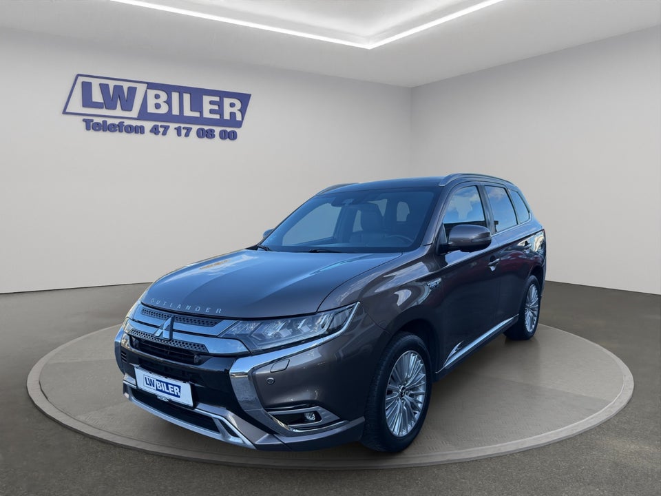 Mitsubishi Outlander 2,4 PHEV Instyle CVT 4WD 5d