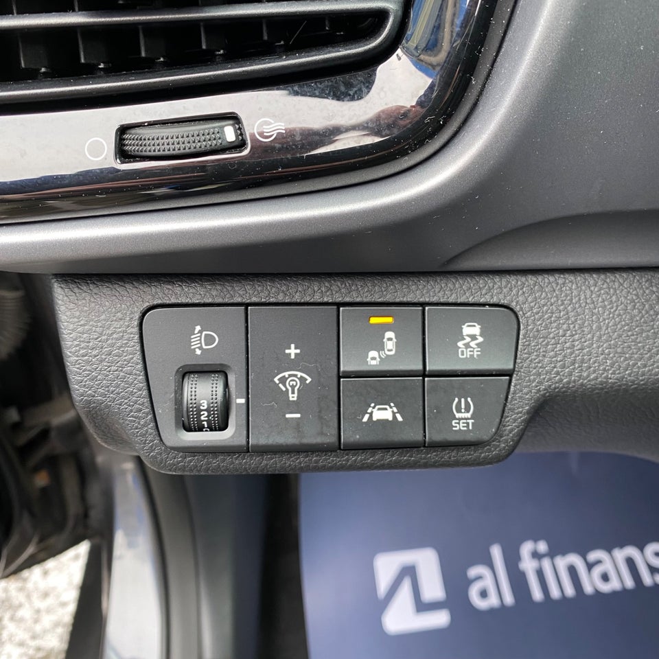 Kia Stonic 1,0 T-GDi Attraction+ 5d