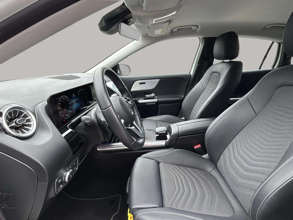 Mercedes EQA250 Progressive 5d