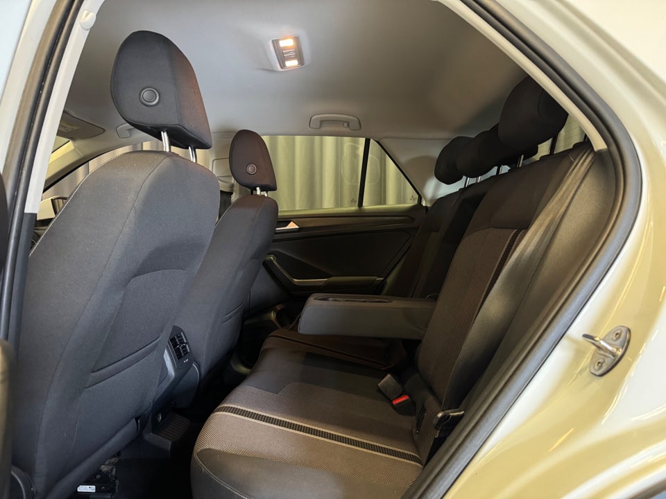 VW T-Roc 1,0 TSi 115 Style 5d