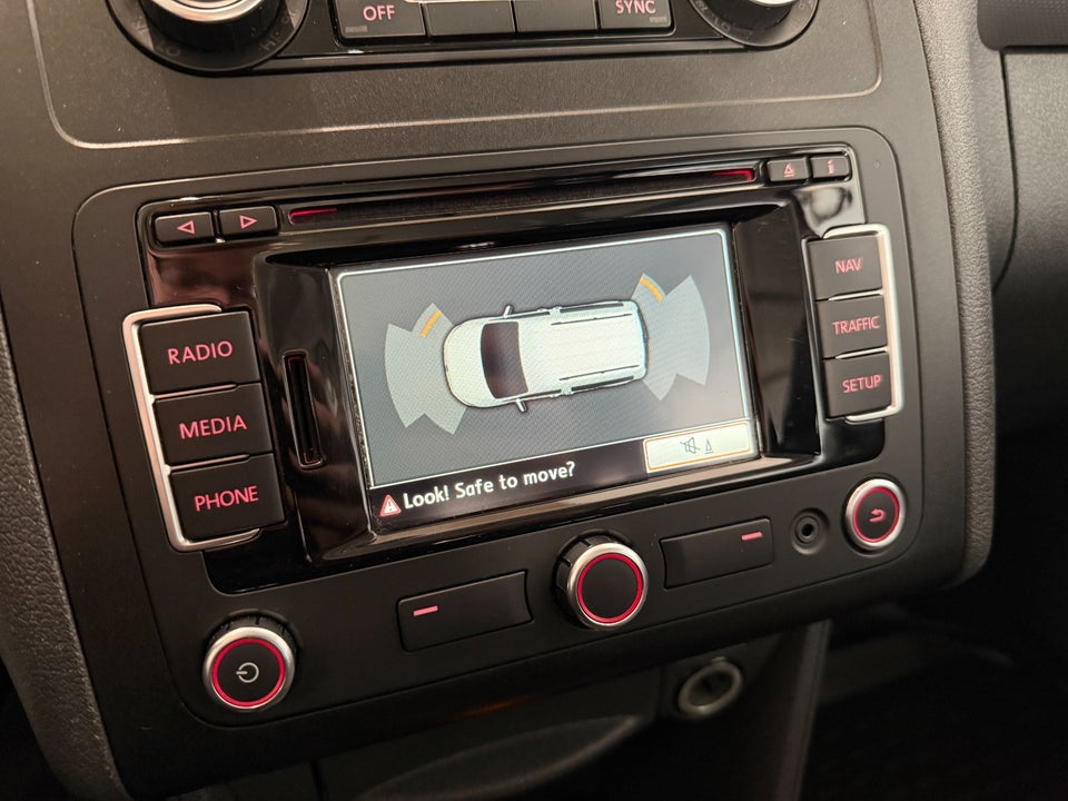 VW Caddy Maxi 1,6 TDi 102 Comfortline BMT 4d