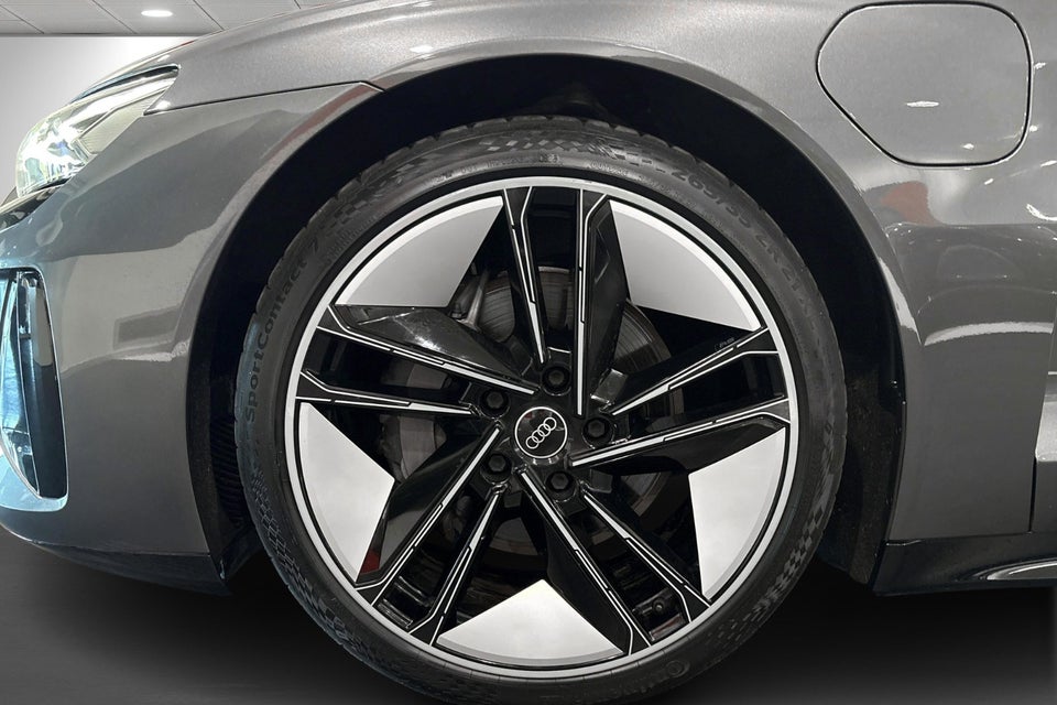 Audi e-tron GT quattro 4d