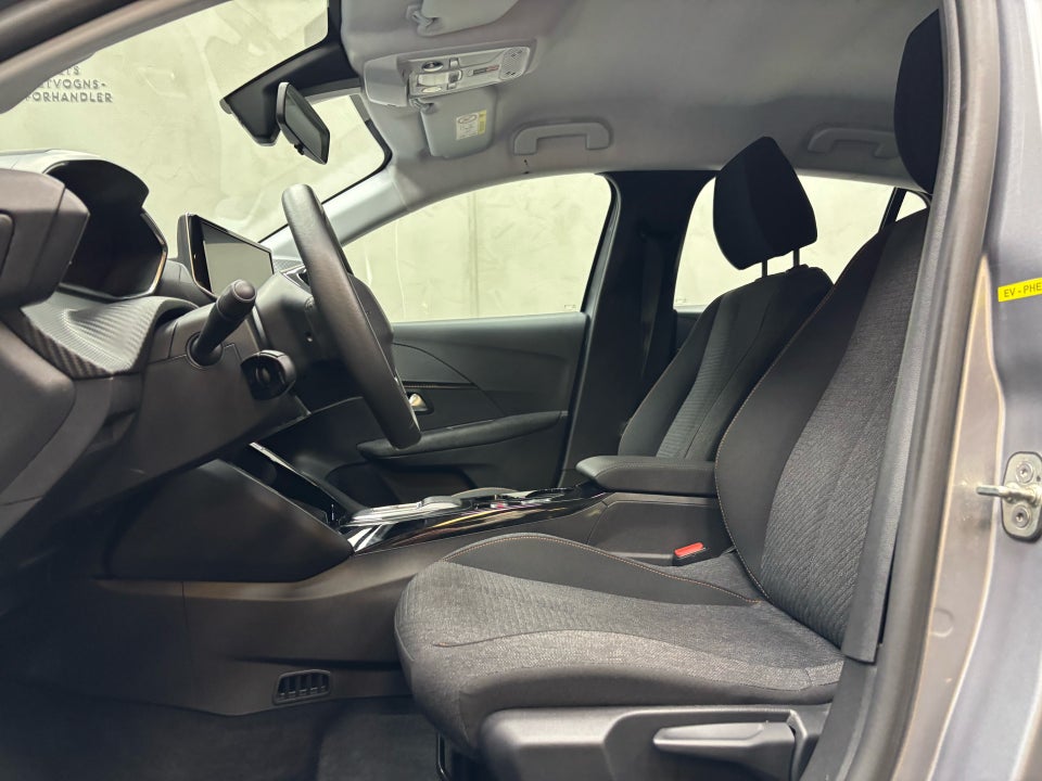 Peugeot e-208 50 Style 5d