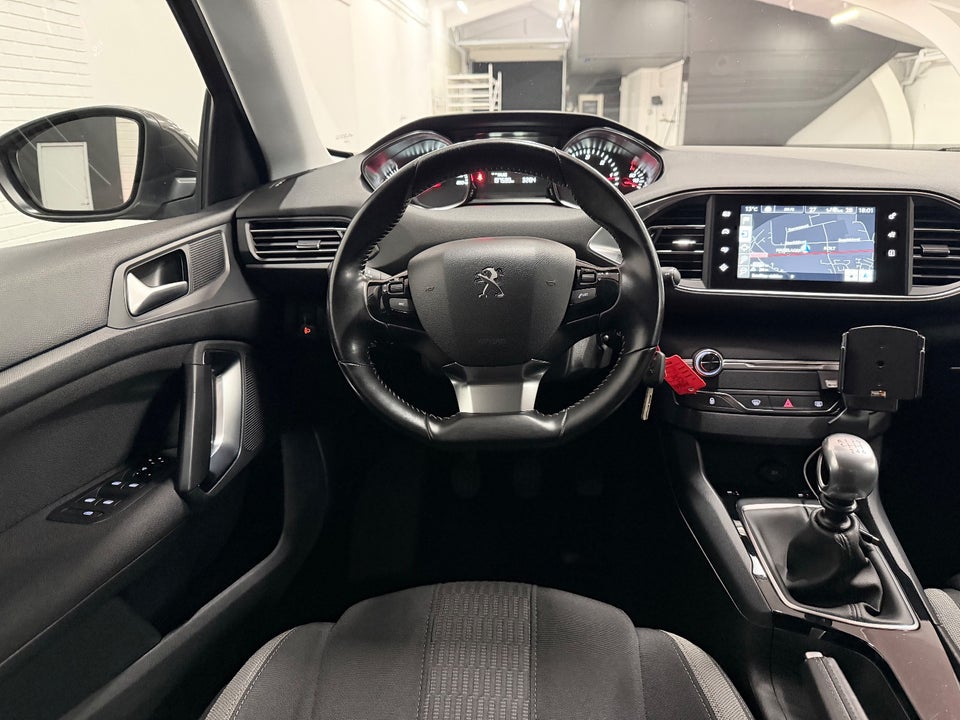 Peugeot 308 1,6 BlueHDi 120 Style 5d