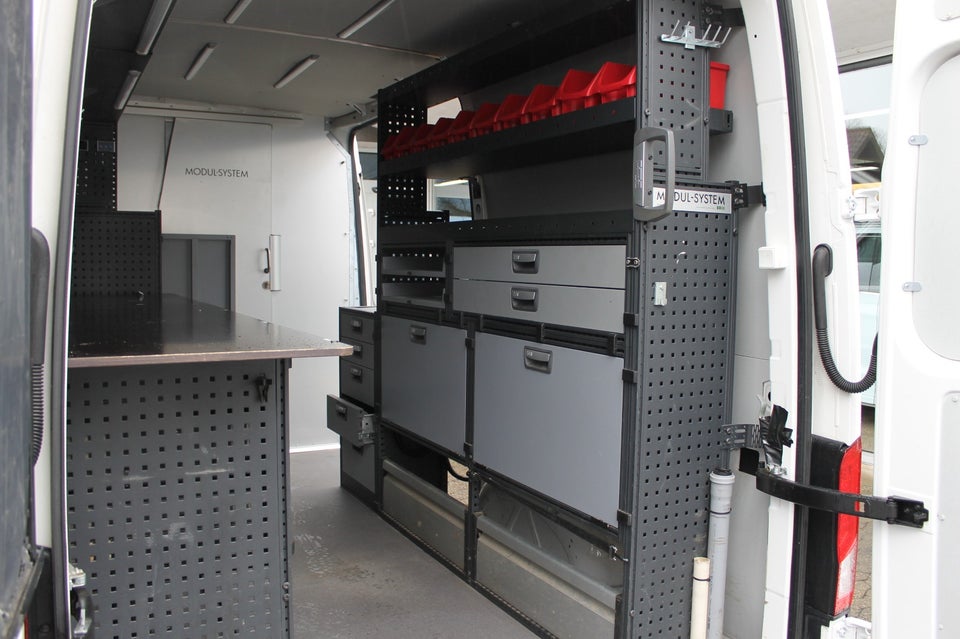 VW Crafter 35 2,0 TDi 140 Kassevogn L3H2 aut.