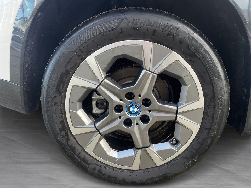 BMW iX1 eDrive20 X-Line 5d