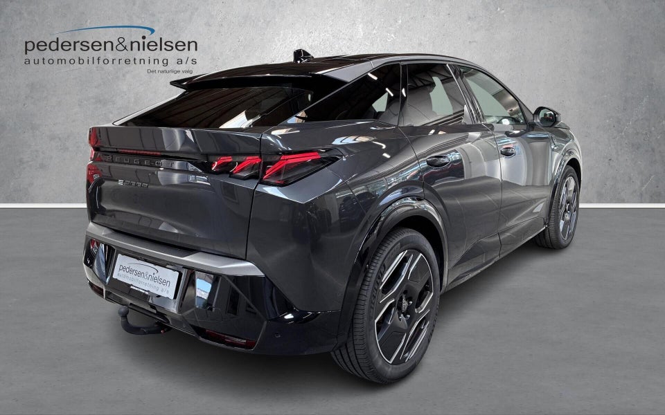 Peugeot e-3008 77 GT Pack 5d