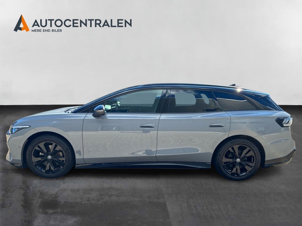 VW ID.7 77 Style+ Tourer 5d