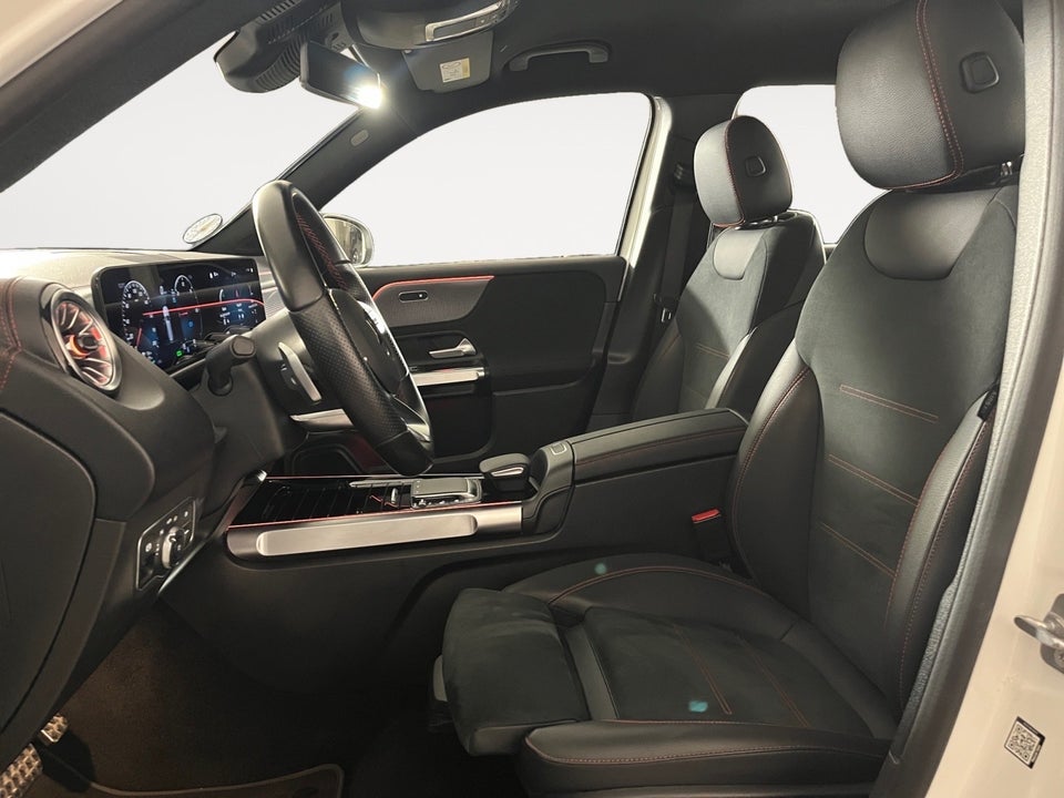 Mercedes EQB250 AMG Line 5d