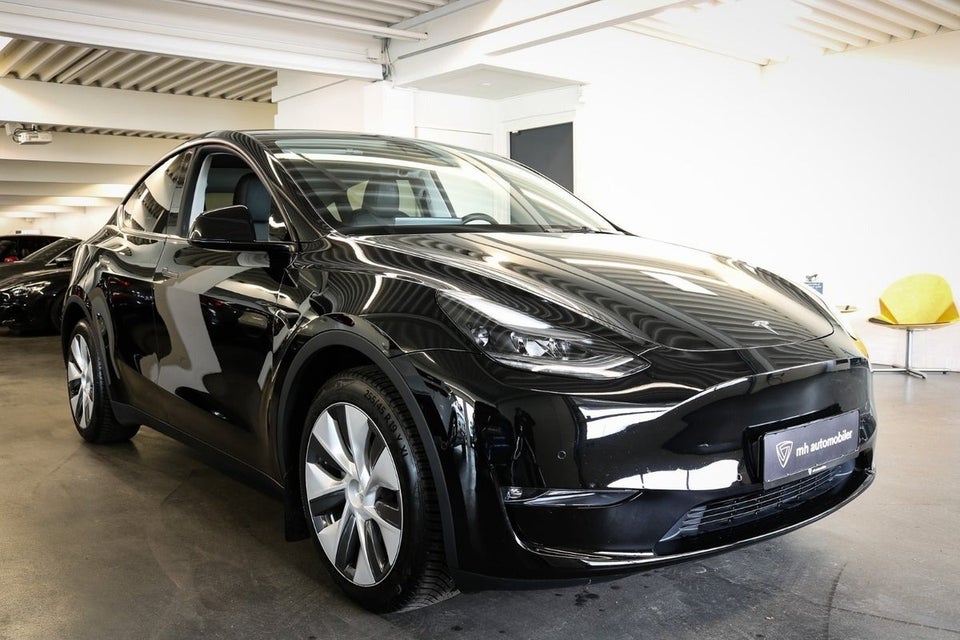 Tesla Model Y Long Range AWD 5d