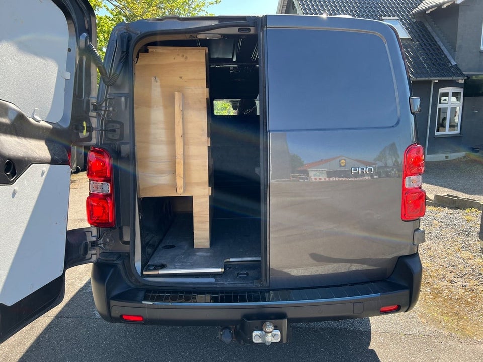 Toyota ProAce 2,0 D 144 Long Comfort Master aut. 4d