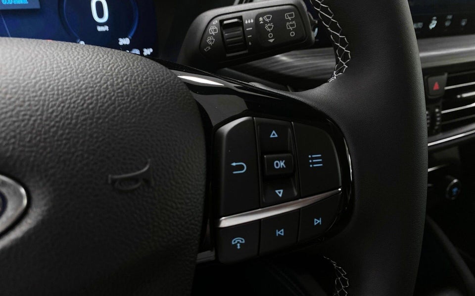 Ford Kuga 2,5 PHEV Active X CVT 5d