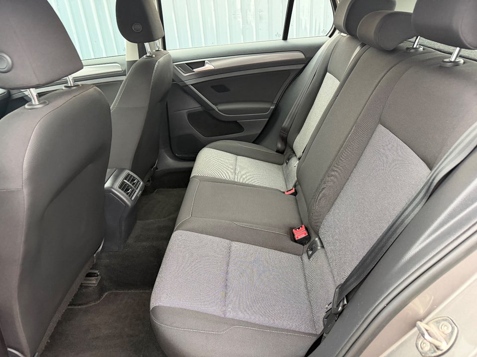 VW Golf VII 1,4 TSi 122 Edition 40 BMT 5d