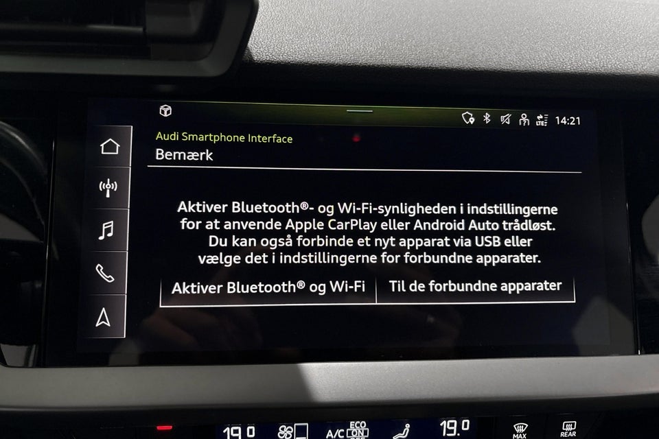 Audi A3 40 TFSi e Sportback S-tr. 5d
