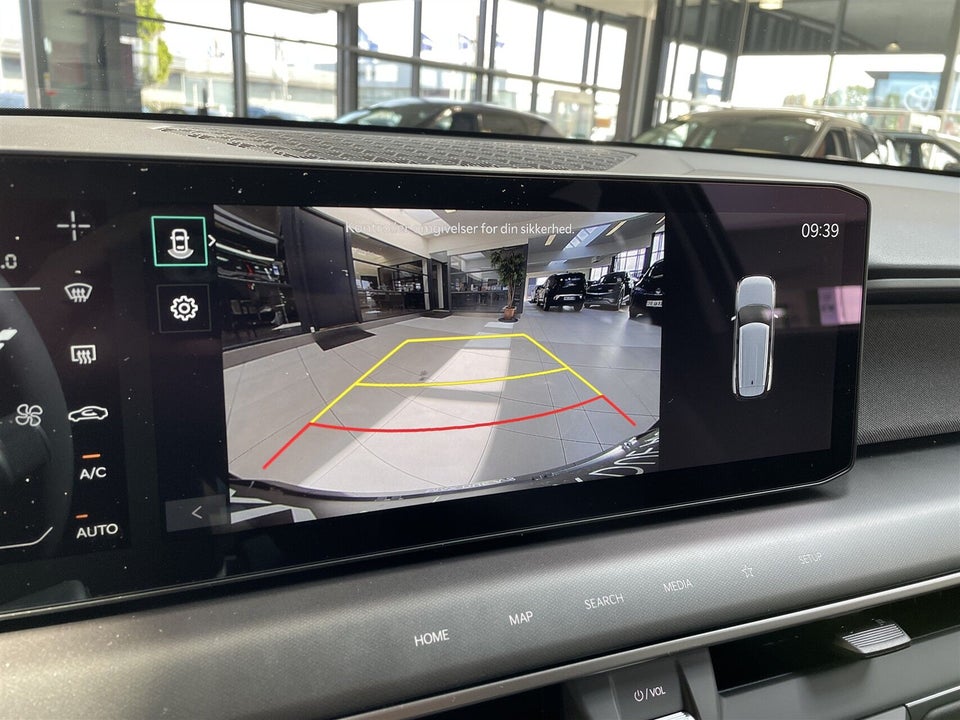 Kia EV9 76 Standard Range Upgrade RWD 7prs 5d