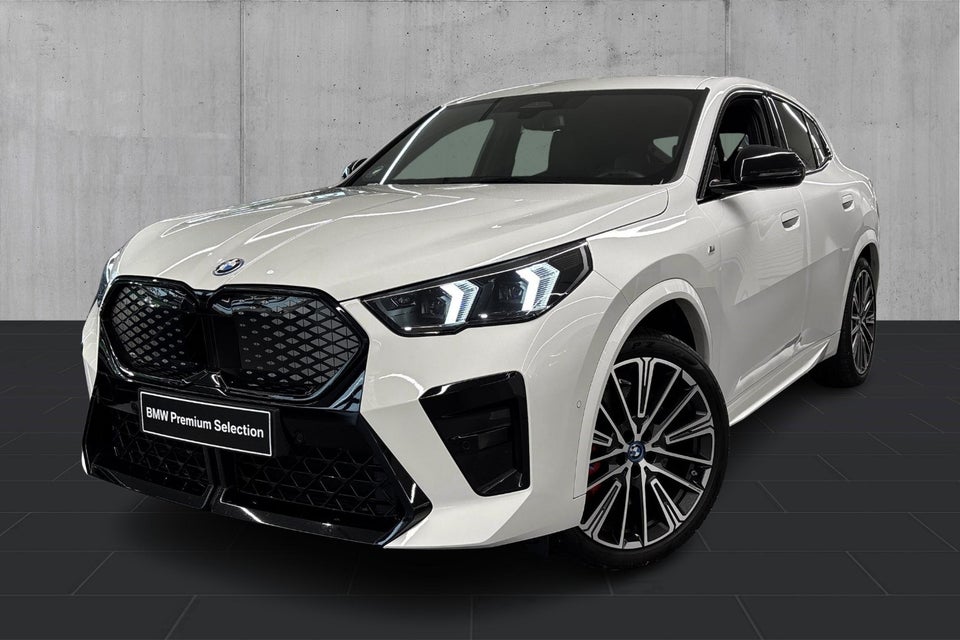 BMW iX2 xDrive30 M-Sport 5d