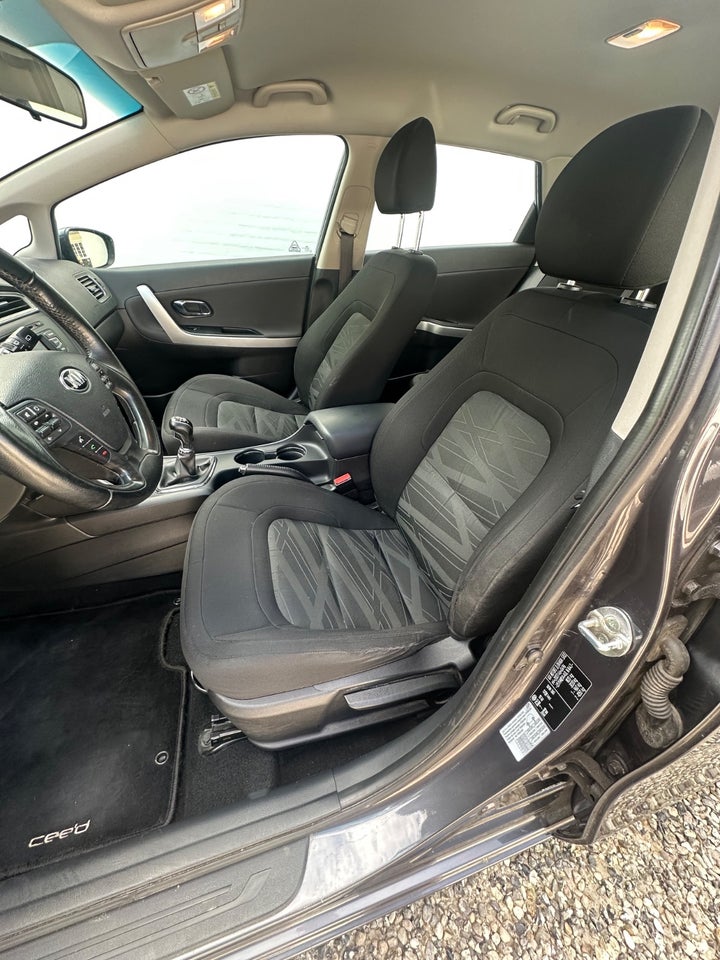 Kia Ceed 1,0 T-GDi Attraction SW 5d