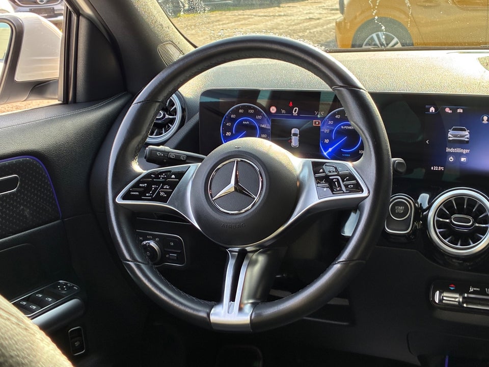 Mercedes EQA250+ Progressive 5d